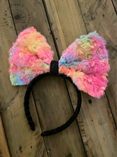 Load image into Gallery viewer, Rainbow Fur Heart Headband